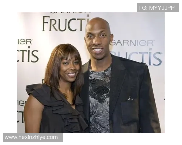 比卢普斯与姚明的篮球传奇交汇点与友谊故事解析