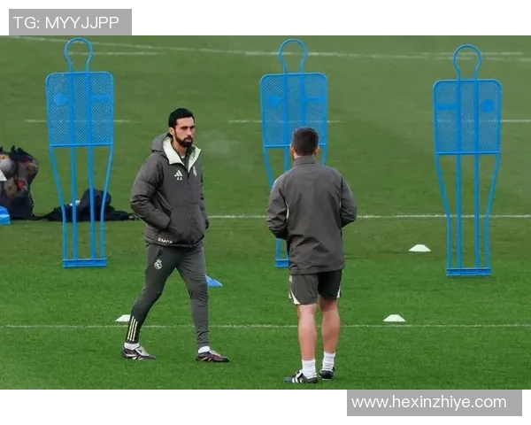 国王杯精彩对决曼联3-0战胜皇马乌龙球引发全场热烈欢呼 国王杯精彩对决曼联3-0战胜皇马乌龙球引发全场热烈欢呼