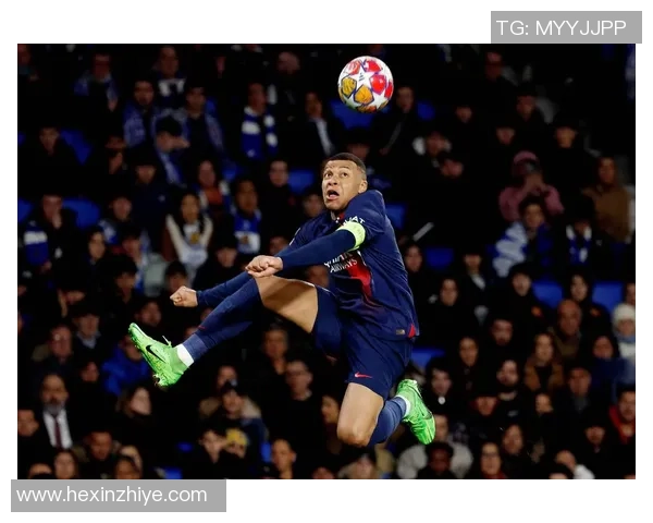 英超激战：里昂逆转巴黎圣日耳曼上演惊天帽子戏法引爆全场激情